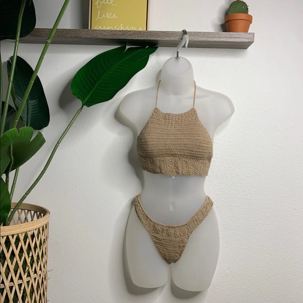 Andi bagus bikini